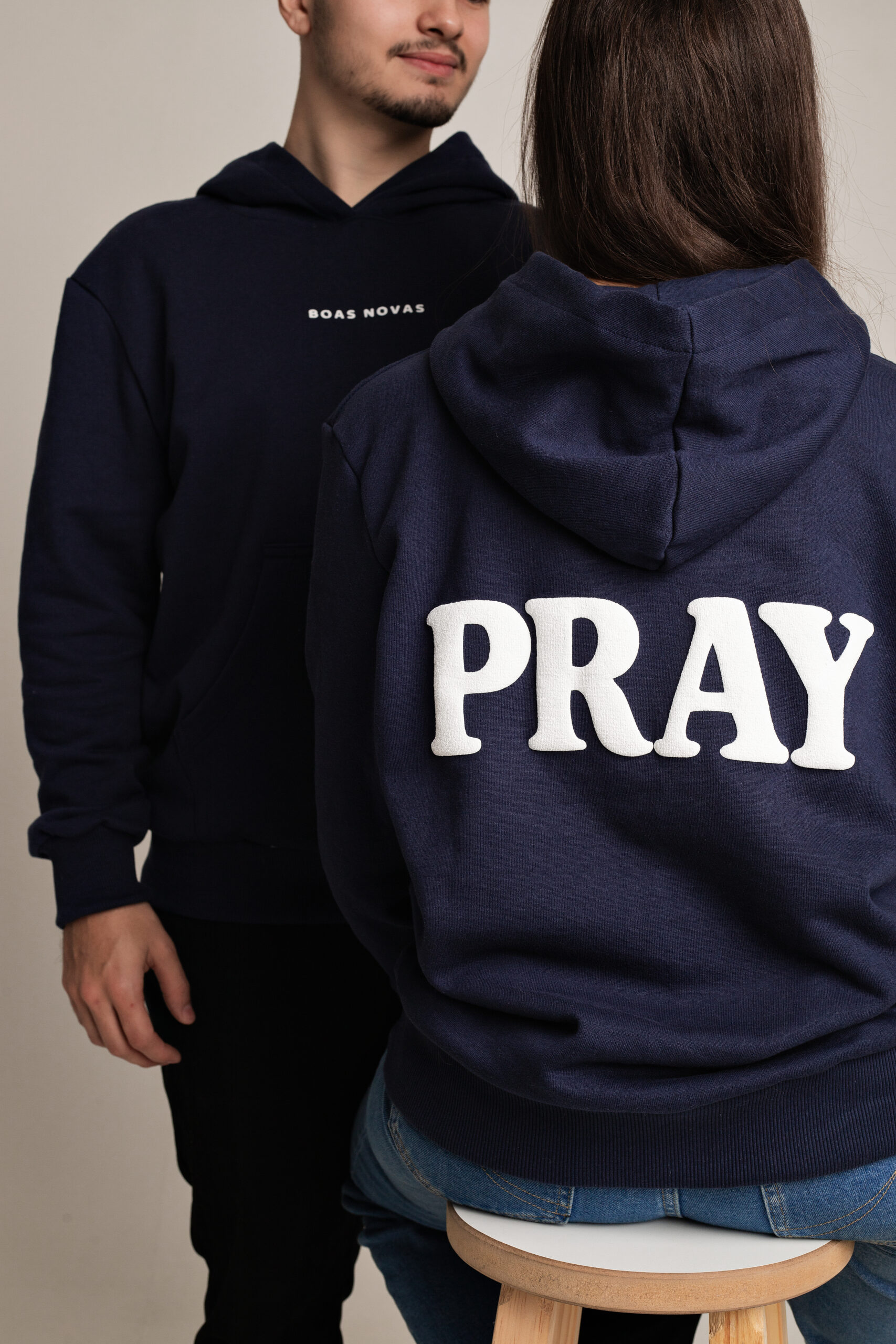 Moletom “Pray” Azul Marinho